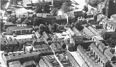 Luchtfoto van de omgeving van de Boekhorstenstraat omstreeks 1925. Klik op de foto voor een groter beeld.